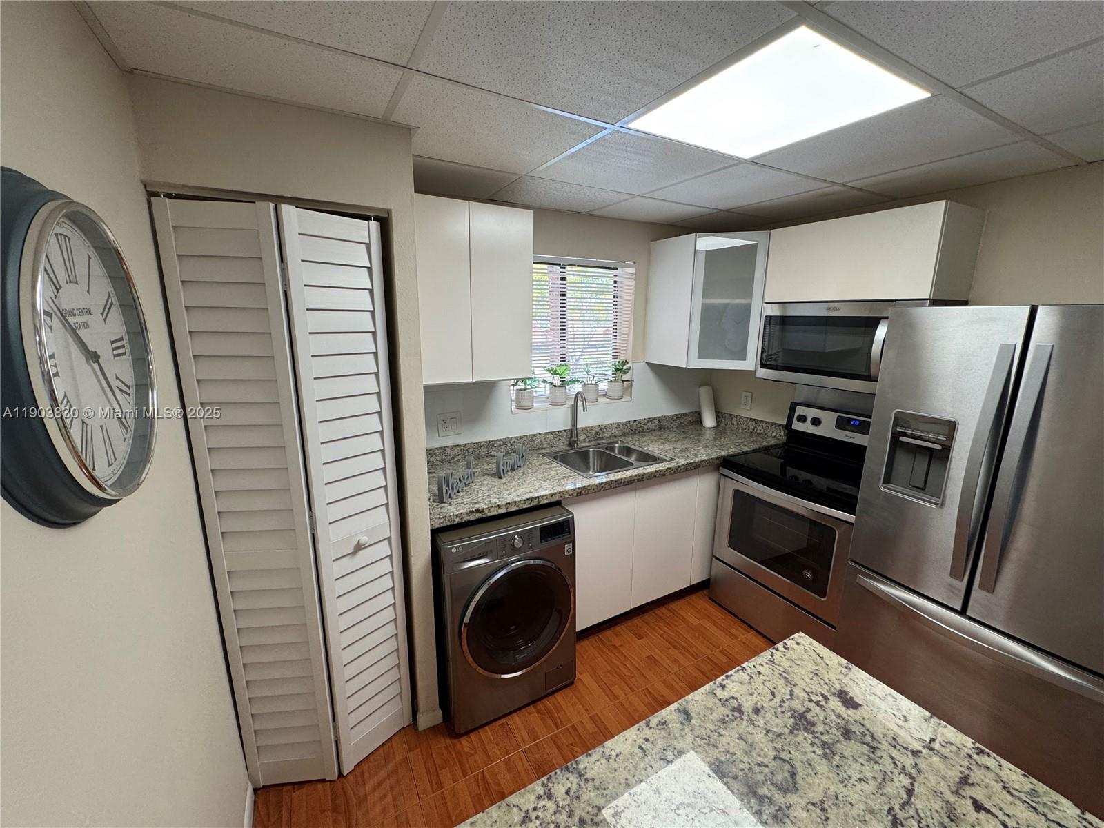 COURTYARDS AT DAVIE CONDO - Residential