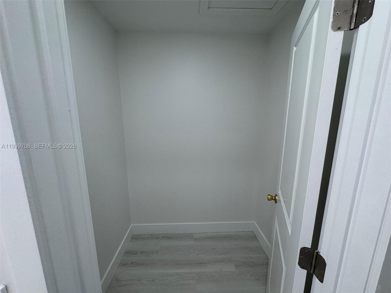 HAMPTON LAKES - Residential