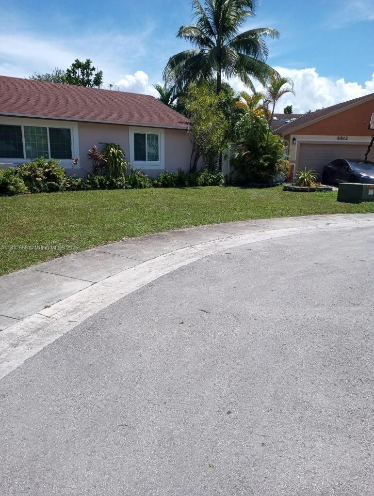 6802 SW 34th Ct 6802