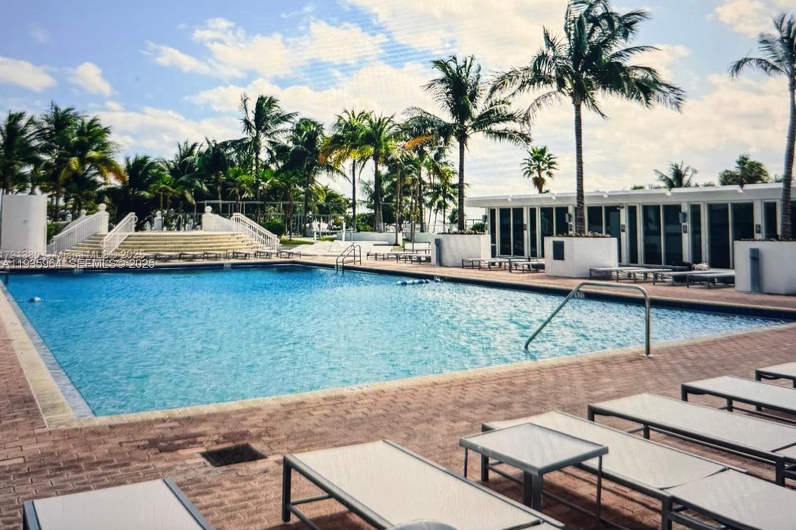 HARBOUR HOUSE - Residential