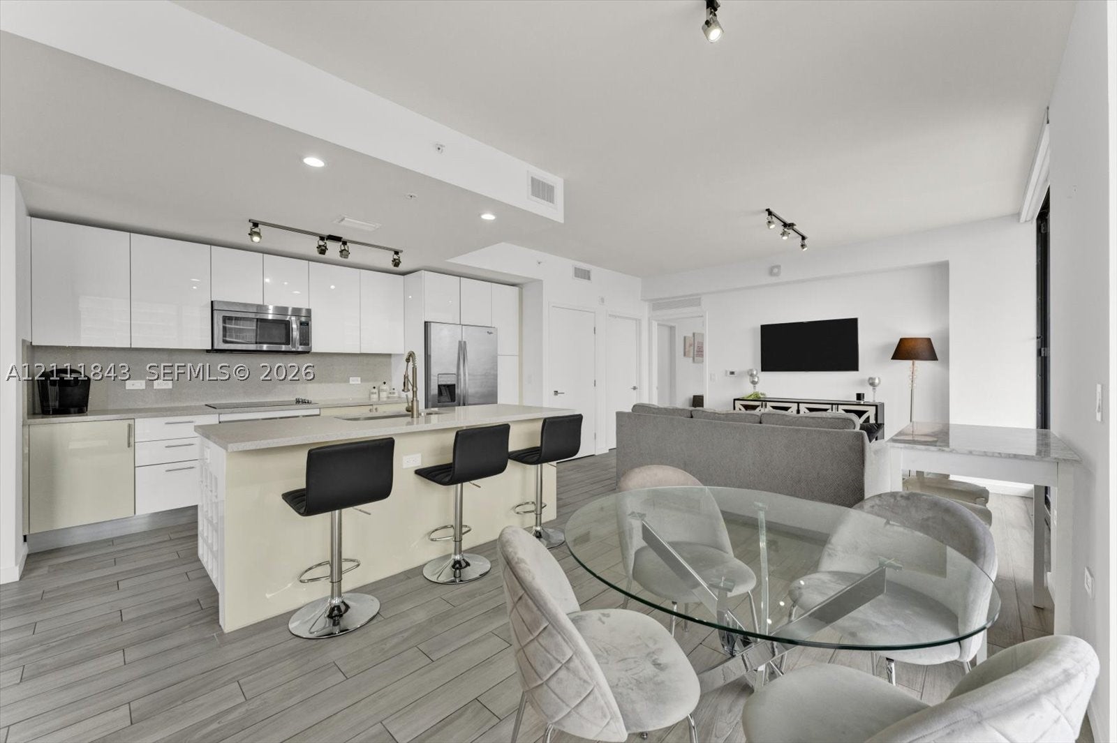 999 SW 1st Ave 1903