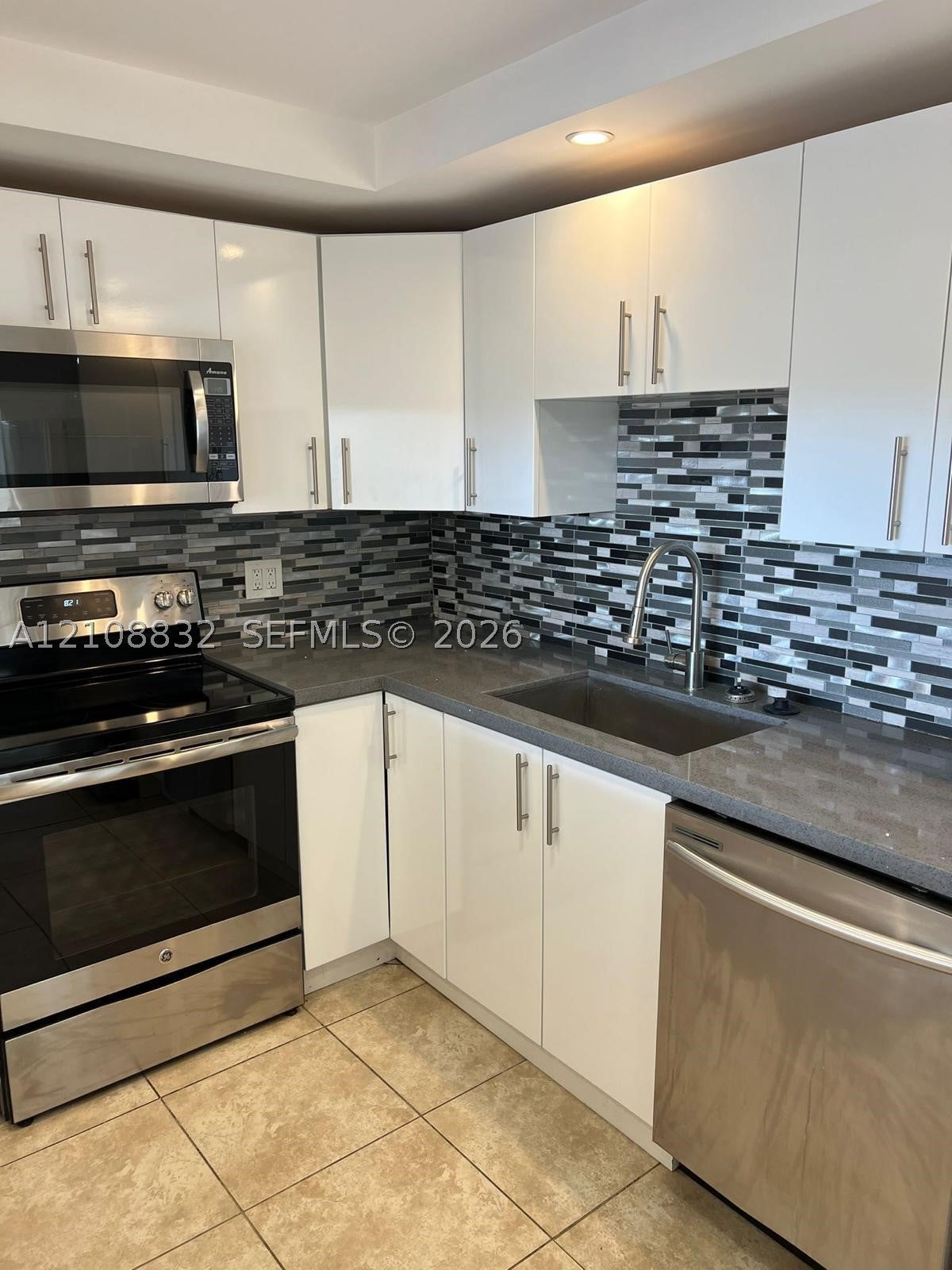 1300 NE Miami Gardens Dr 1018E