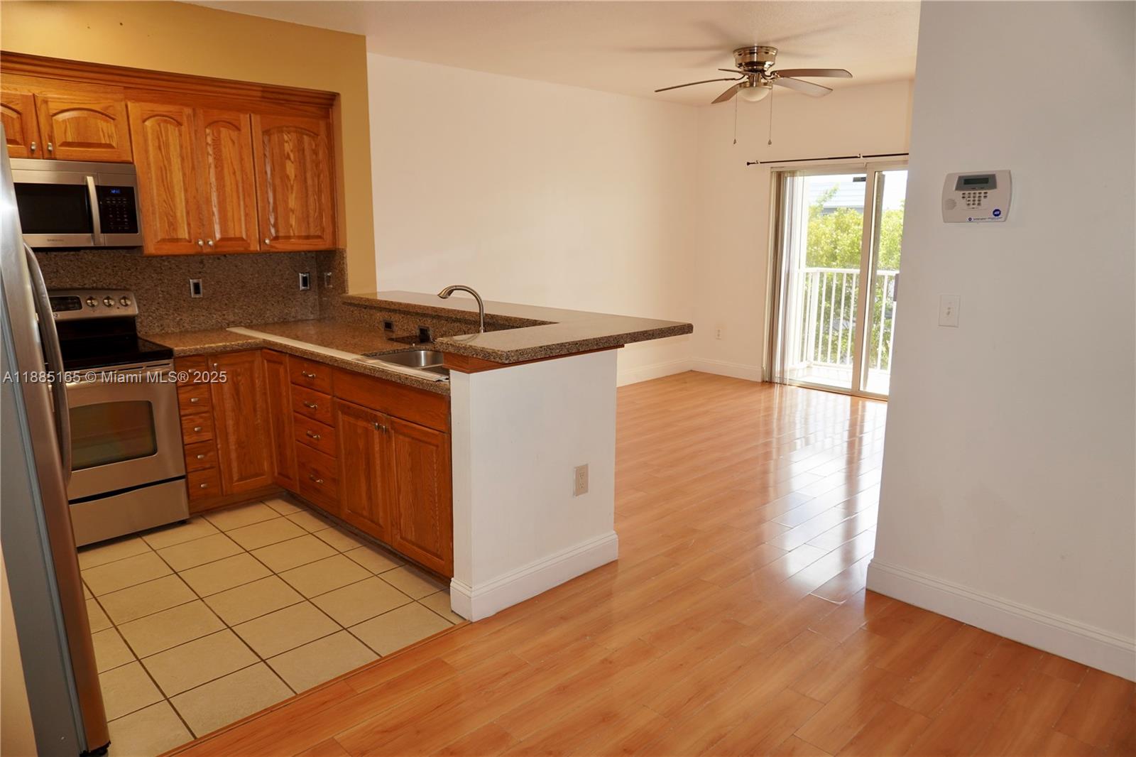 PARADISE POINTE CONDO - Residential Lease