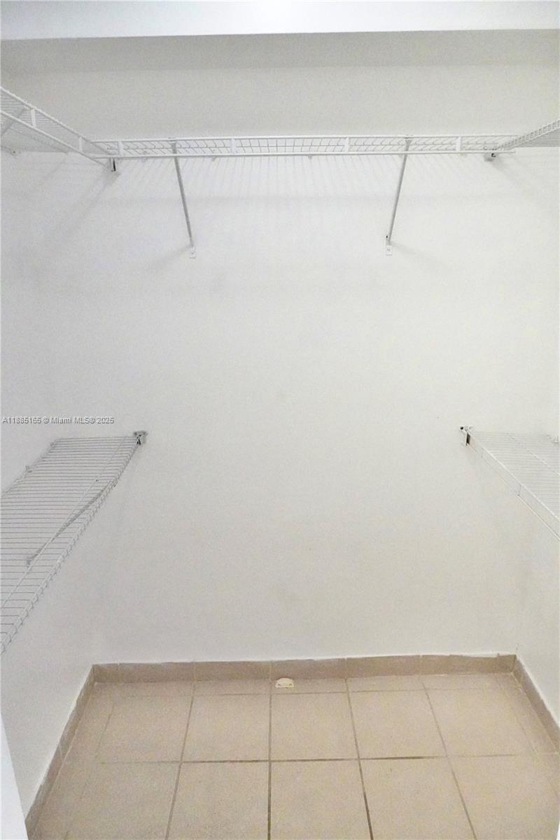 PARADISE POINTE CONDO - Residential Lease