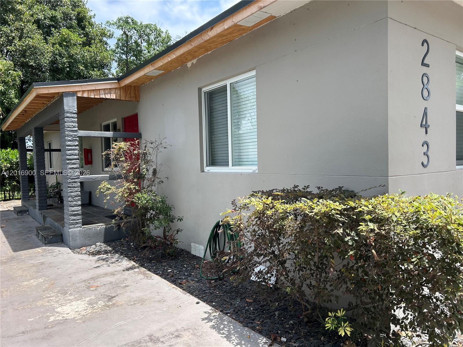 REALTY SECURITIES CORPPB - Residential Lease