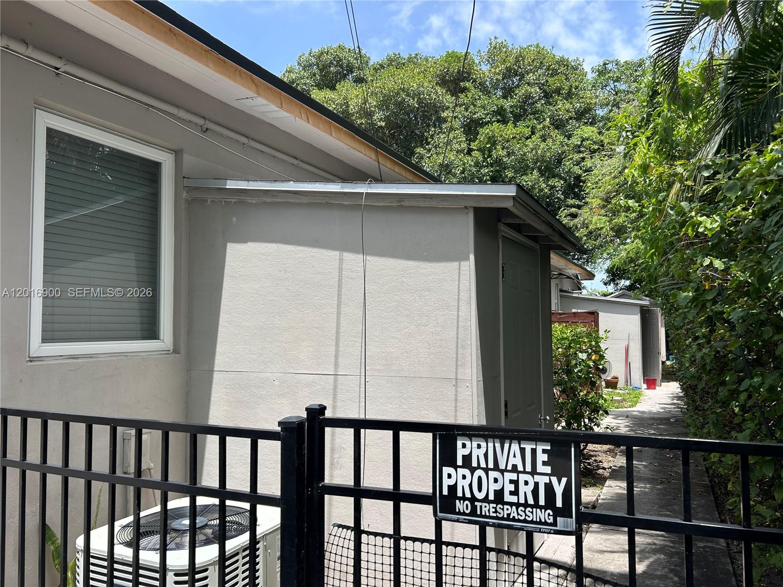 REALTY SECURITIES CORPPB - Residential Lease
