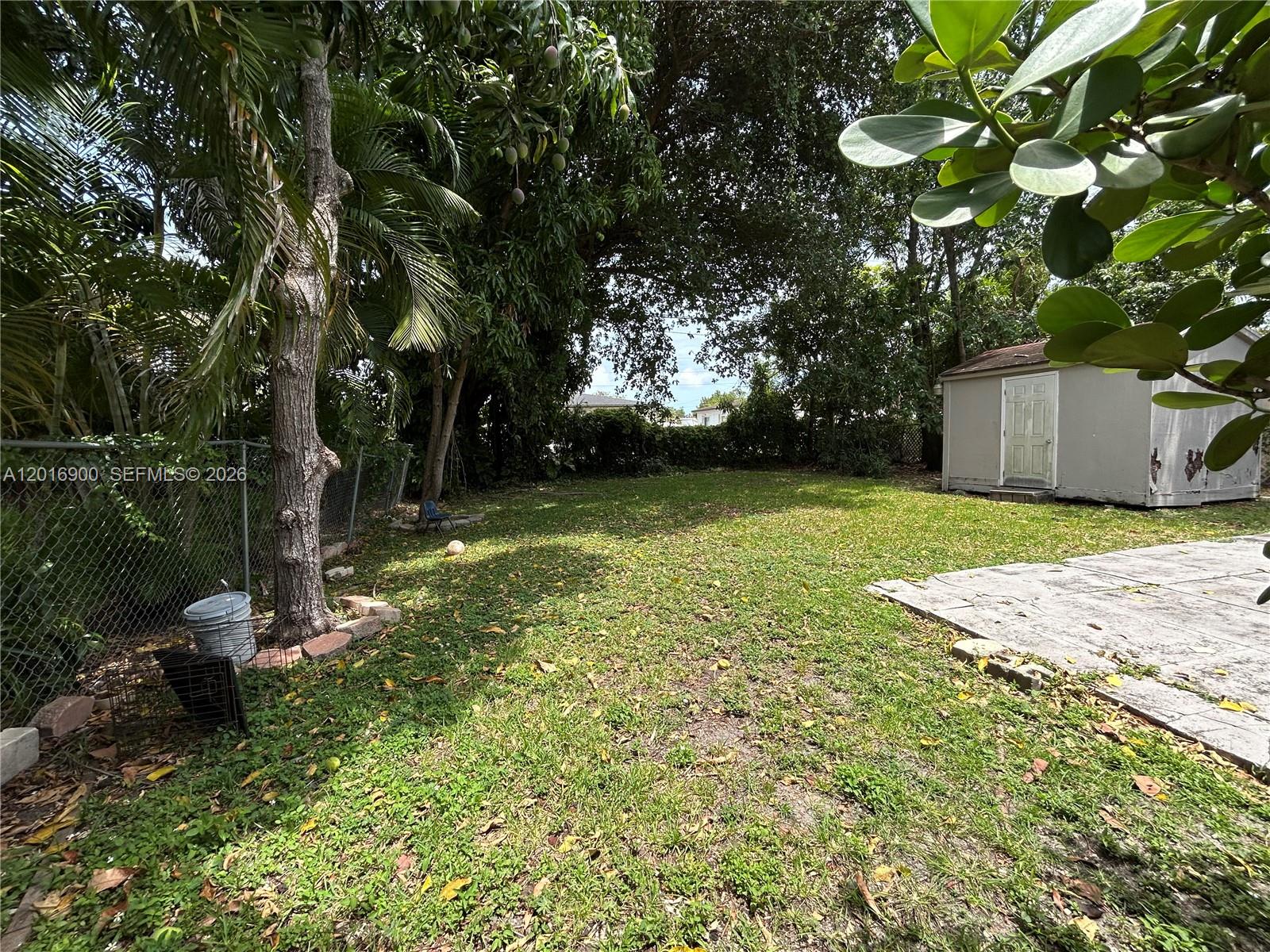 REALTY SECURITIES CORPPB - Residential Lease