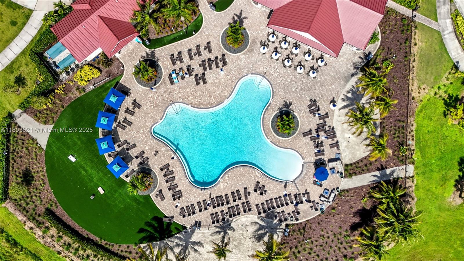 COUNTRY CLUB - Residential