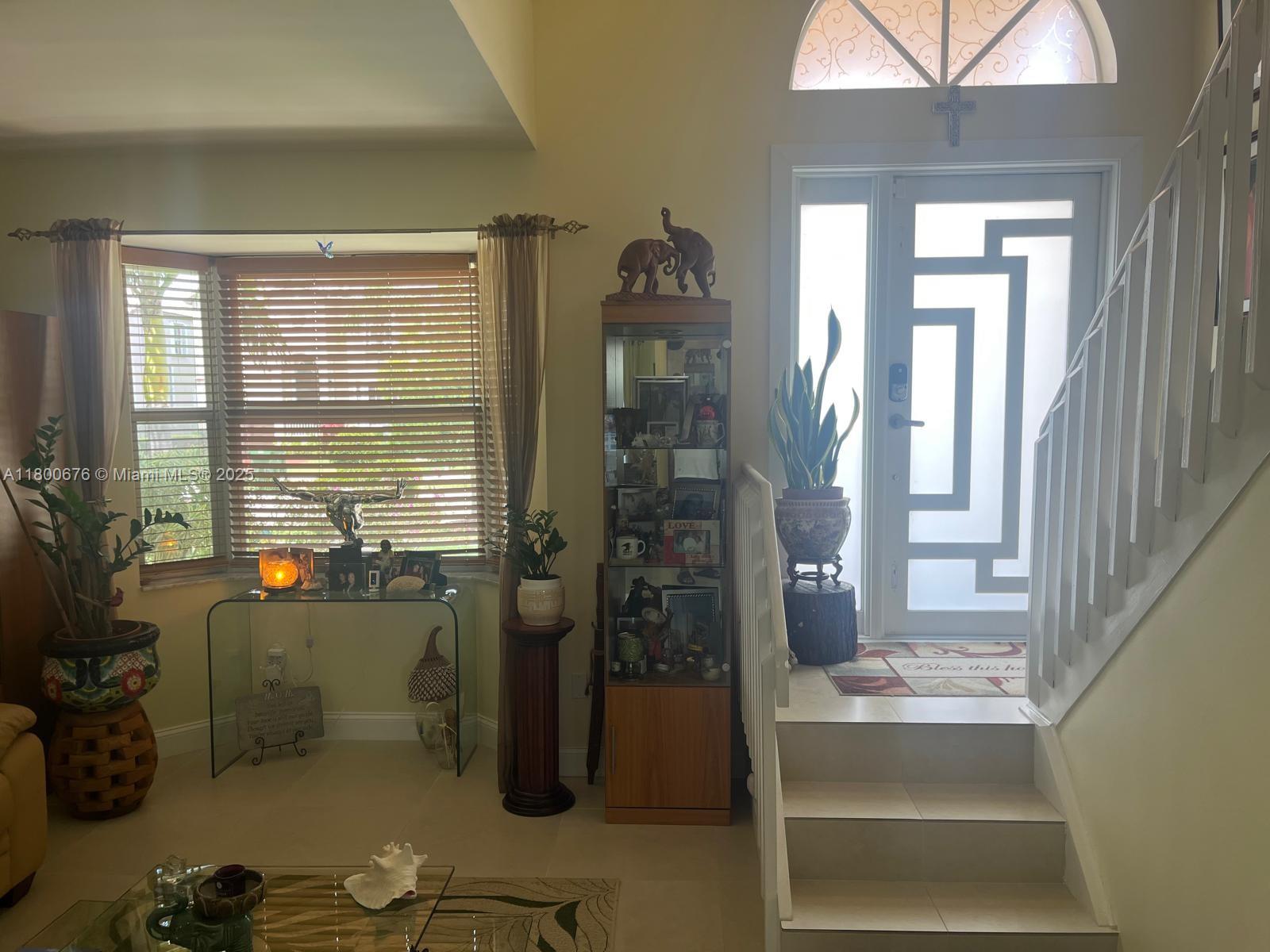 621 NW 157