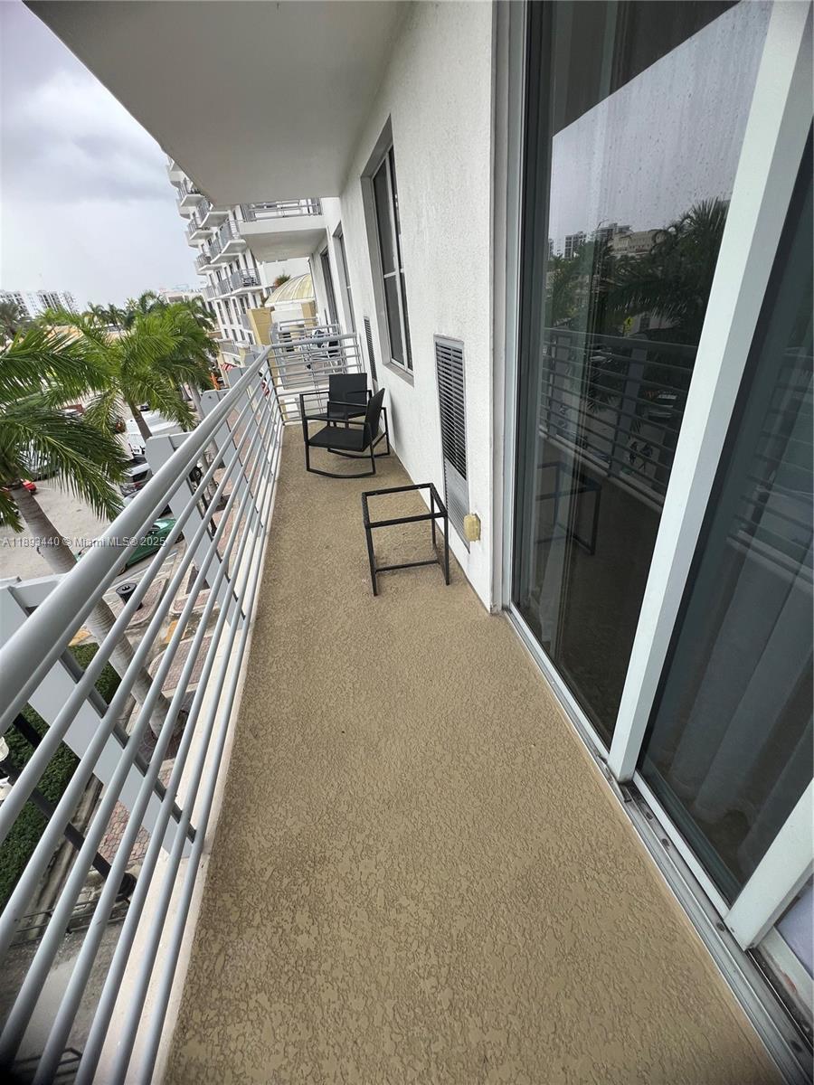 RADIUS CONDO - Residential