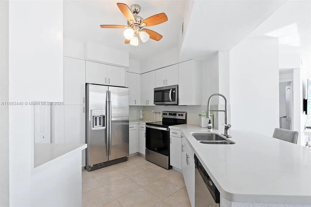 RADIUS CONDO - Residential