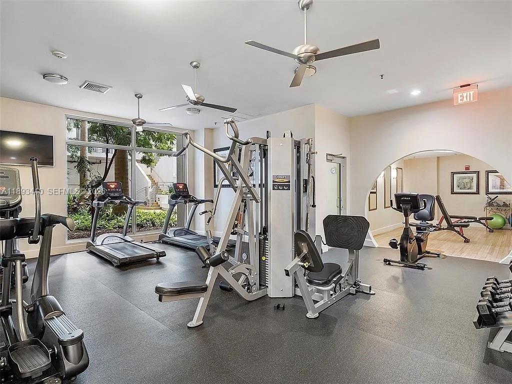 RADIUS CONDO - Residential