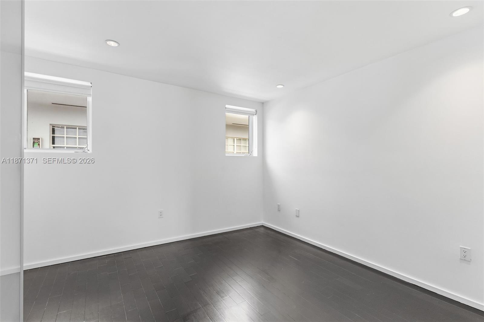 FONTANA CONDO - Residential