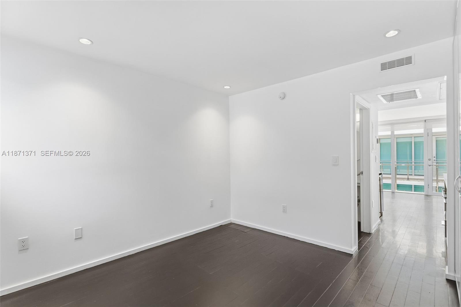 FONTANA CONDO - Residential