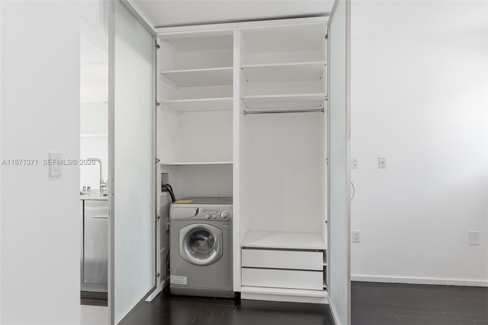 FONTANA CONDO - Residential