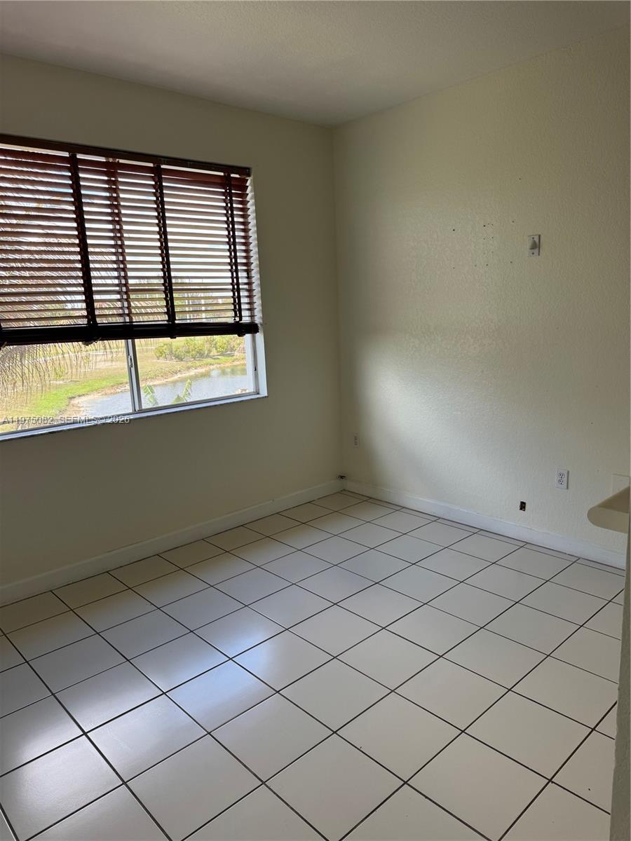 SHOMA HOMES AT COUNTRY CL - Residential Lease