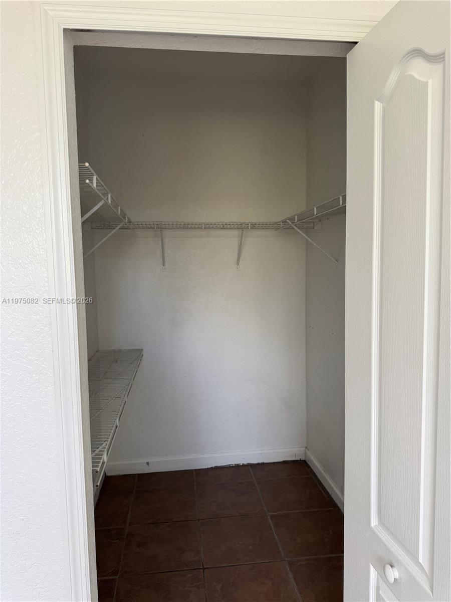 SHOMA HOMES AT COUNTRY CL - Residential Lease