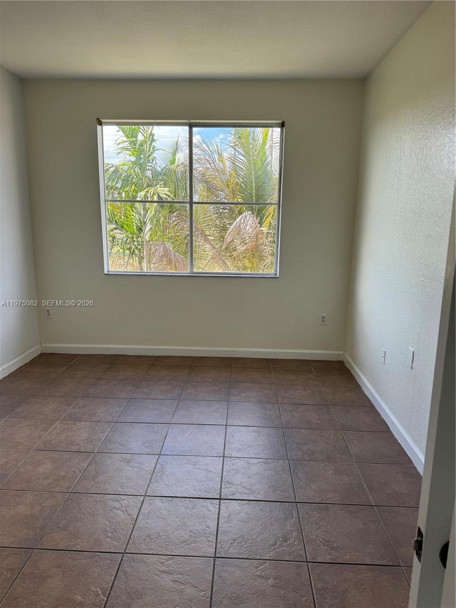 SHOMA HOMES AT COUNTRY CL - Residential Lease