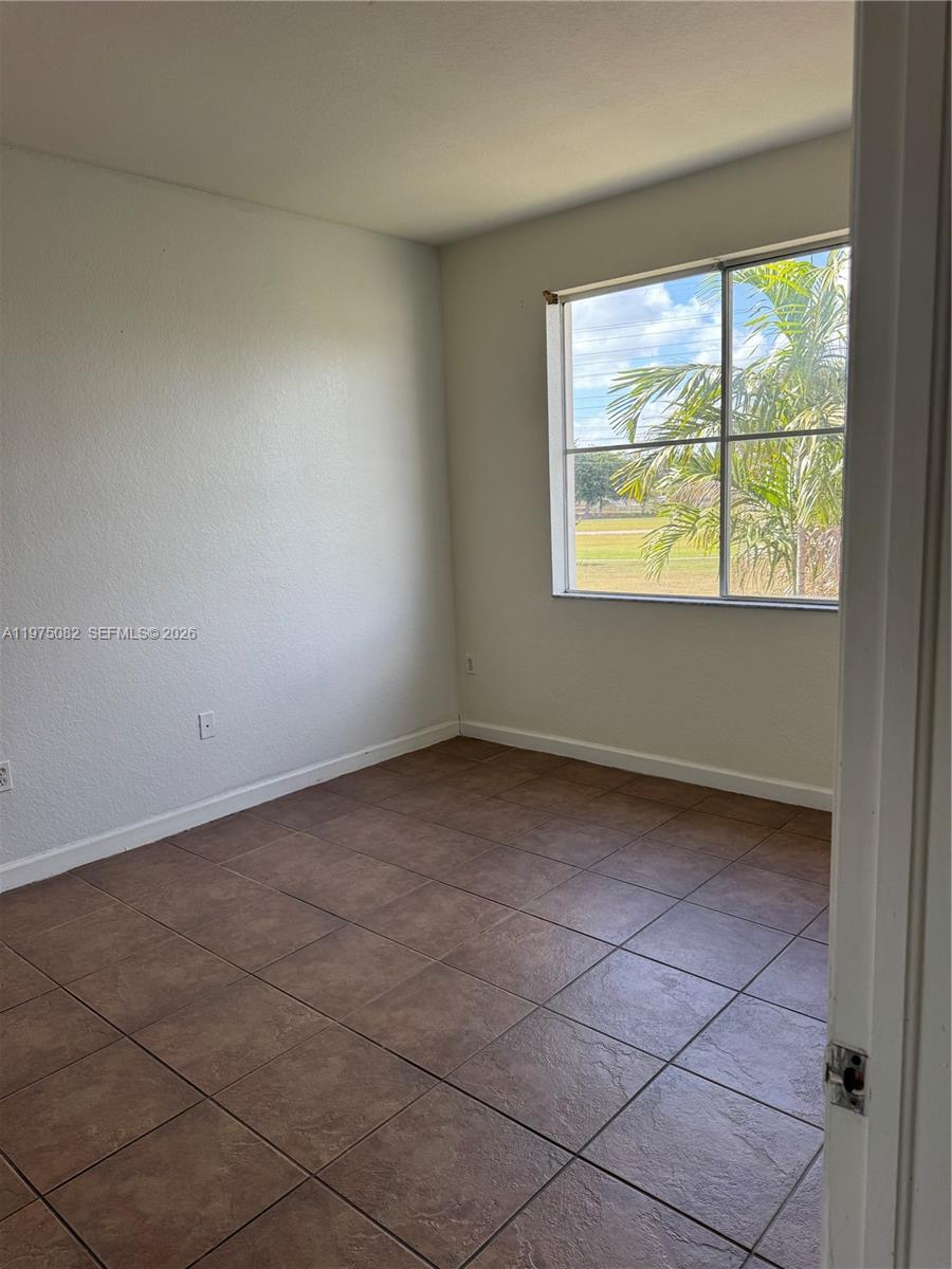 SHOMA HOMES AT COUNTRY CL - Residential Lease