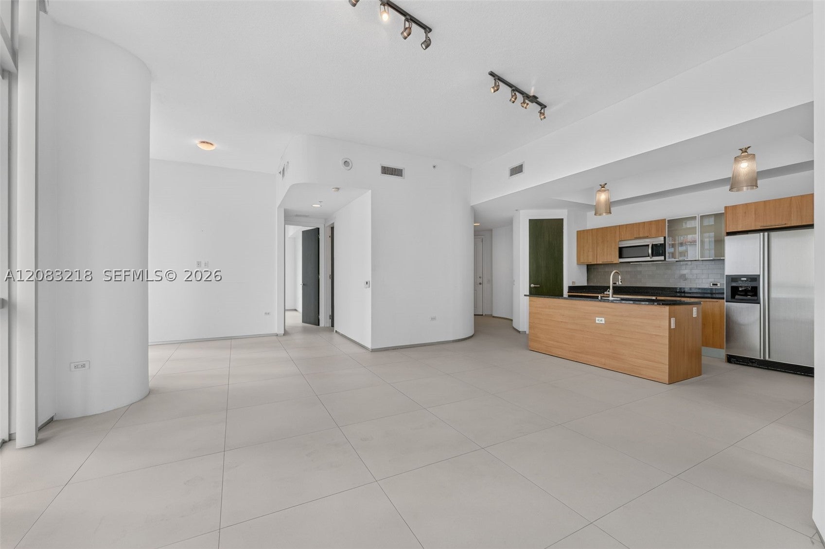 480 NE 30th St 2201