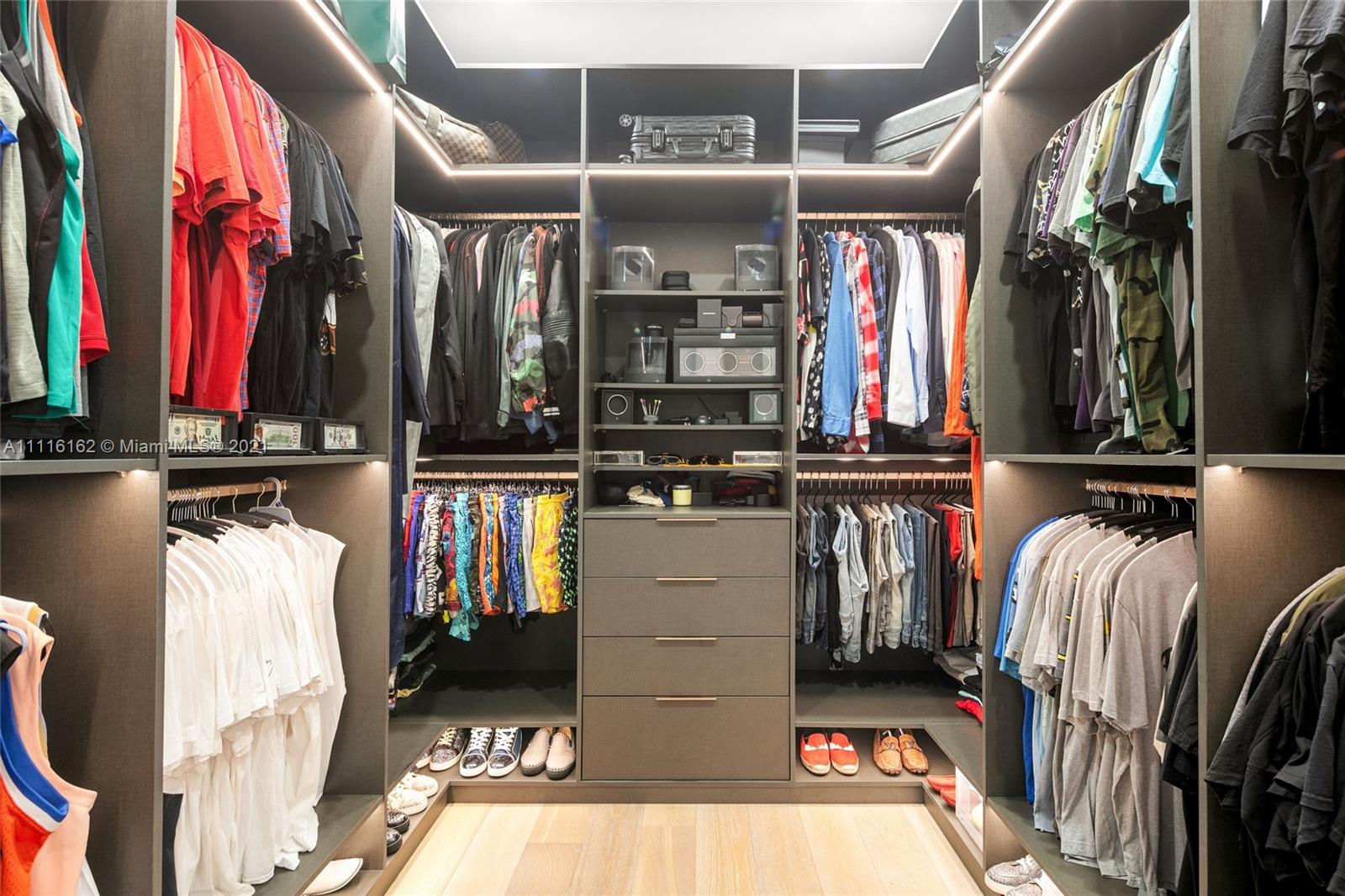 STILWELL ISLES - Residential