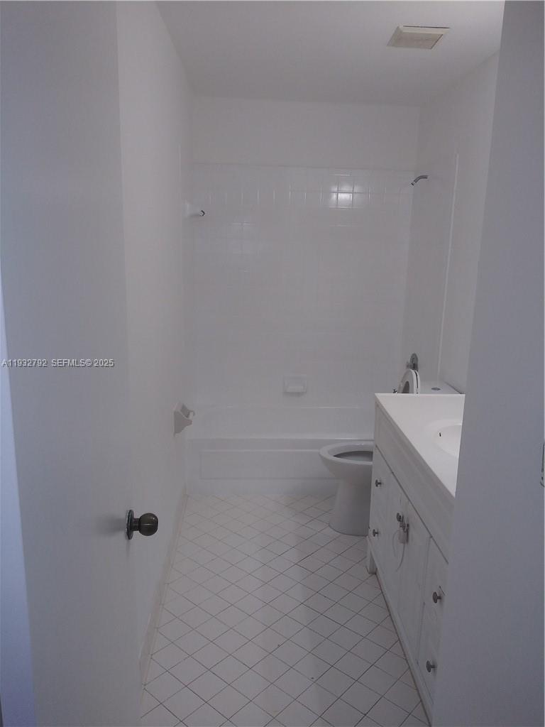 SUMMER LAKE - Residential