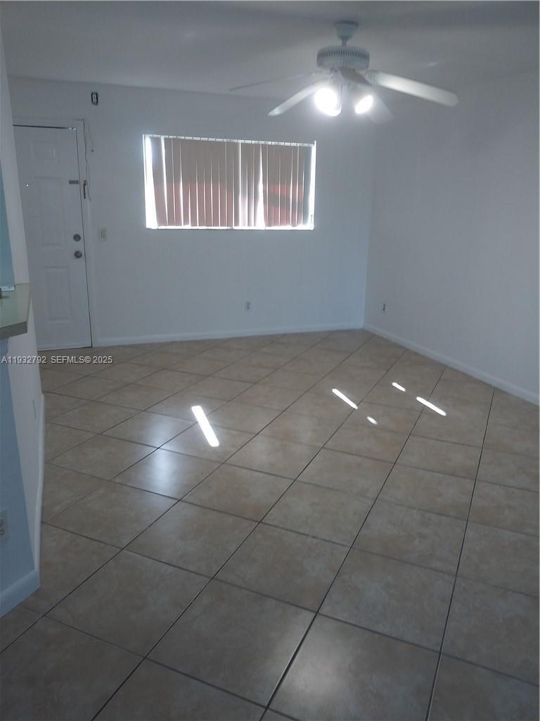 SUMMER LAKE - Residential