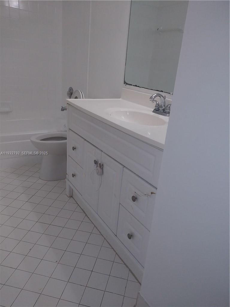 SUMMER LAKE - Residential