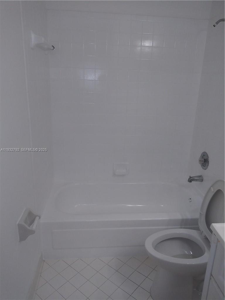 SUMMER LAKE - Residential