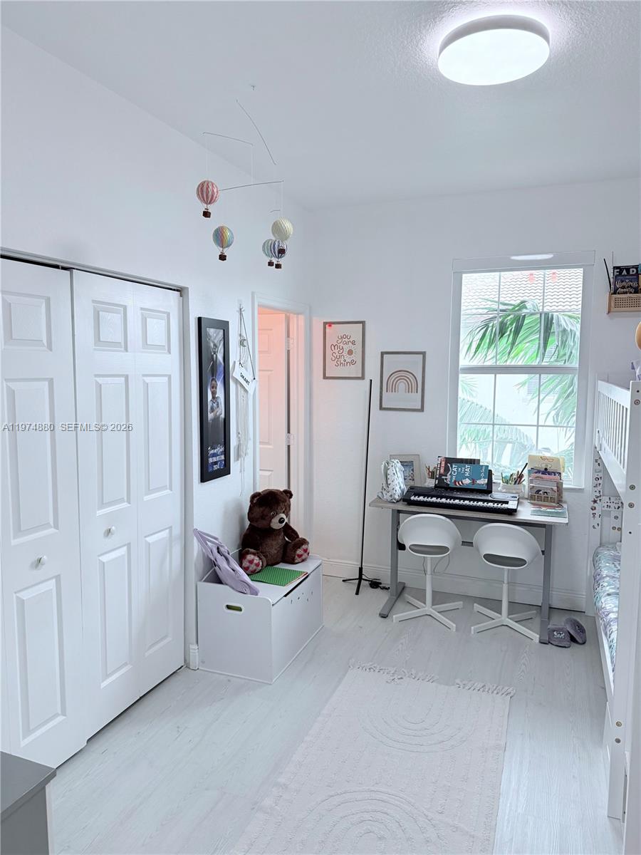 MIRAMAR RESIDENTIAL PLAT - Residential Lease