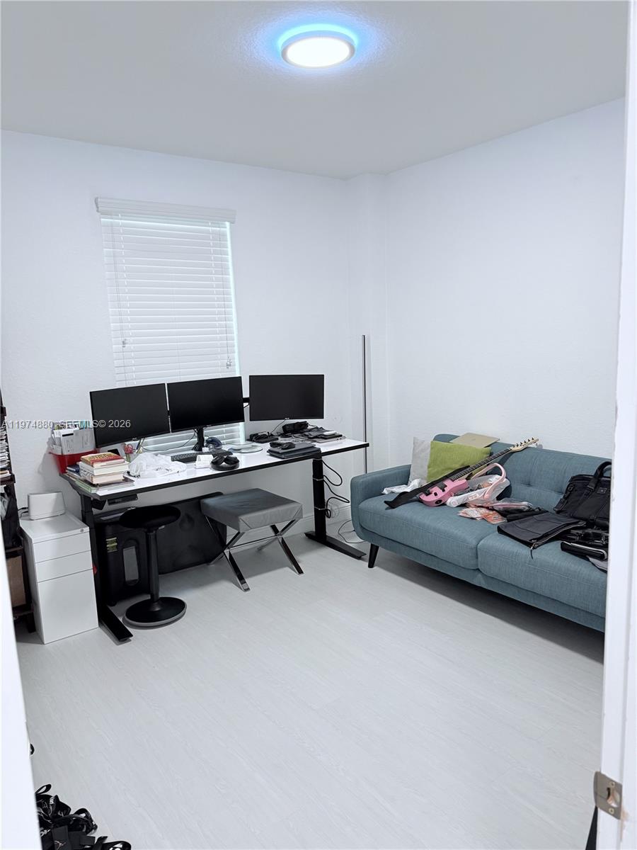 MIRAMAR RESIDENTIAL PLAT - Residential Lease