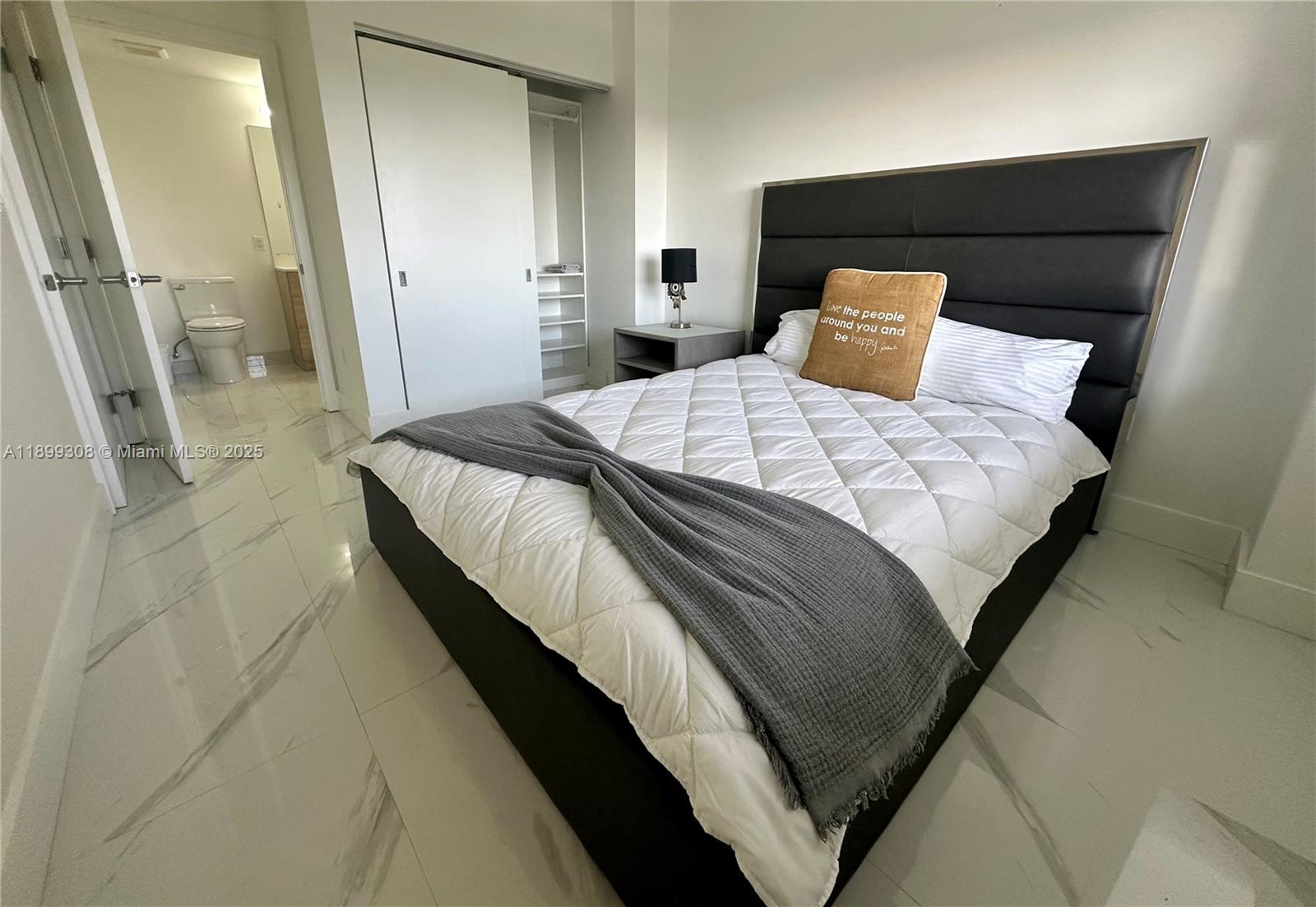 THE HARBOUR NORTH CONDO - Residential Lease