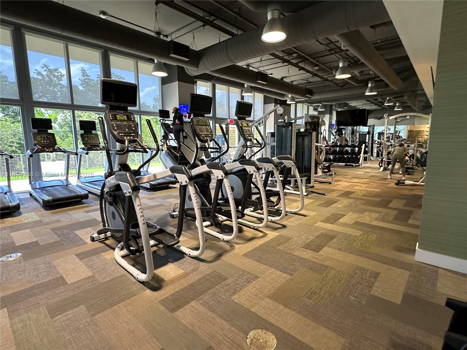 THE HARBOUR NORTH CONDO - Residential Lease