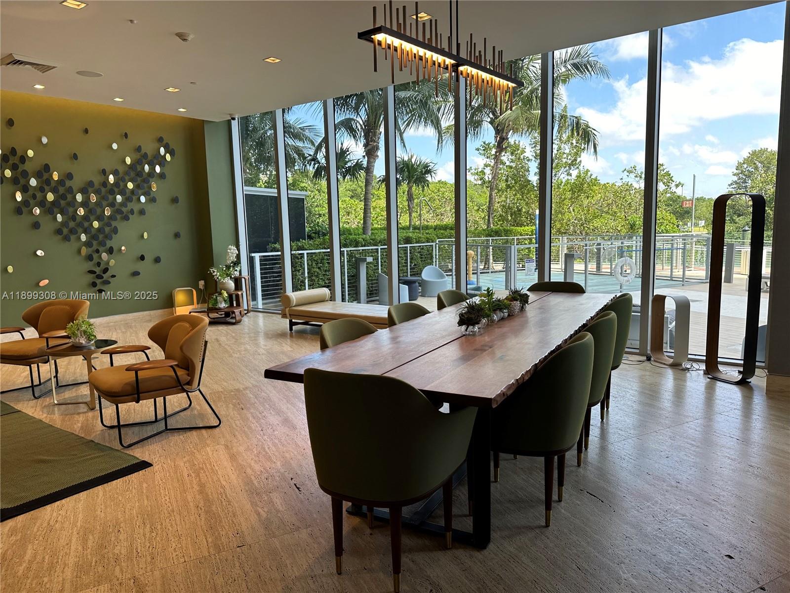 THE HARBOUR NORTH CONDO - Residential Lease