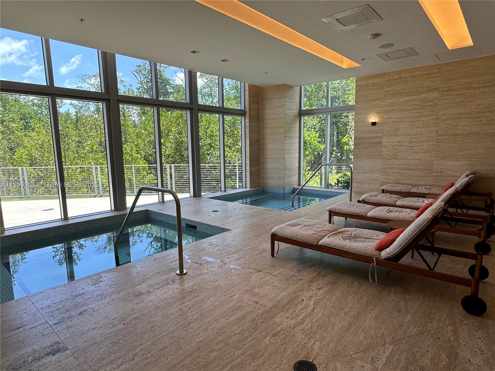 THE HARBOUR NORTH CONDO - Residential Lease