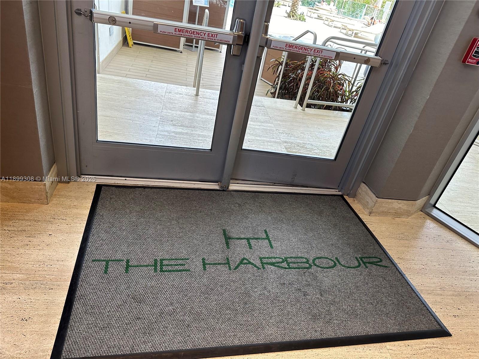 THE HARBOUR NORTH CONDO - Residential Lease