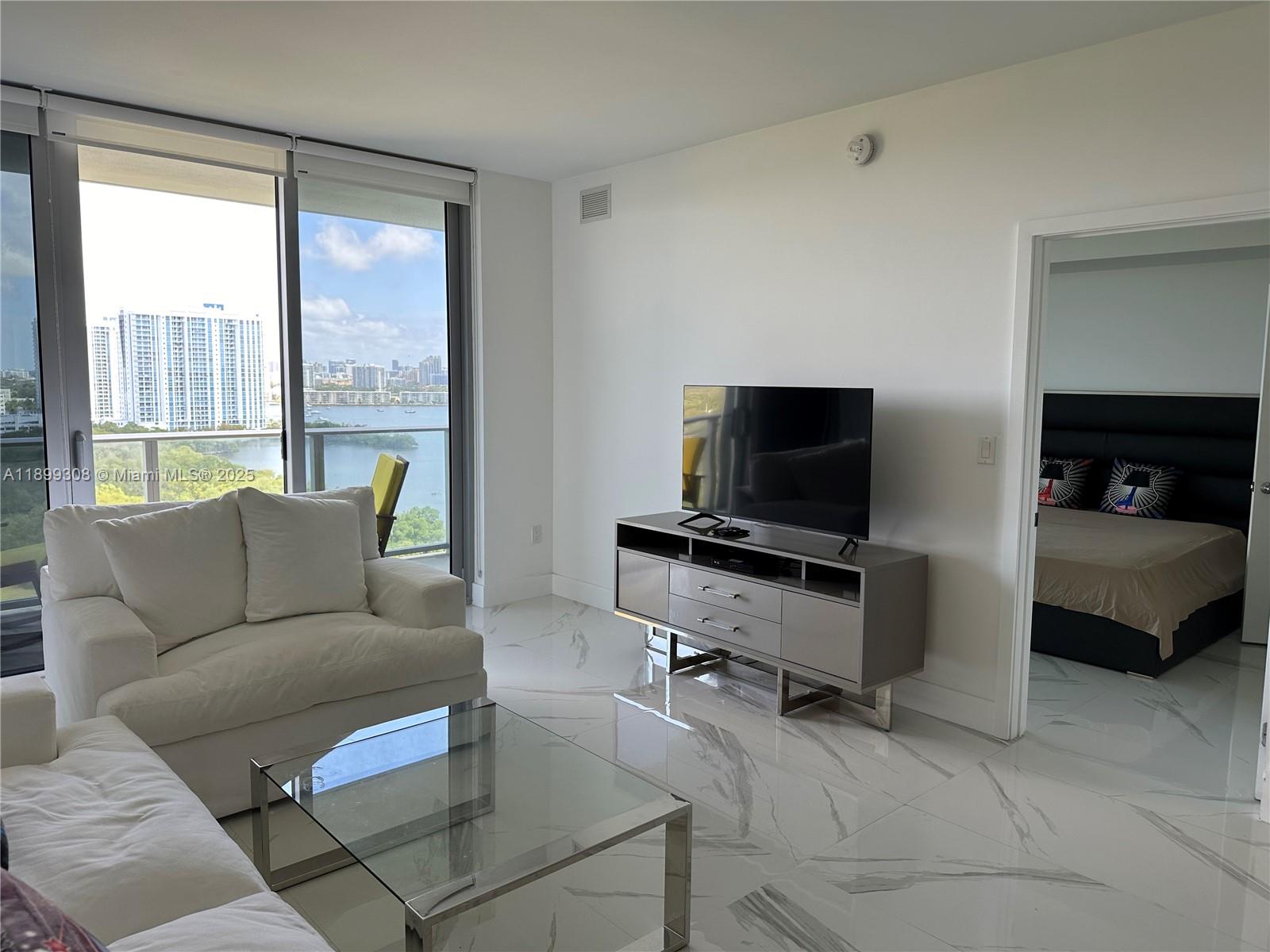 THE HARBOUR NORTH CONDO - Residential Lease