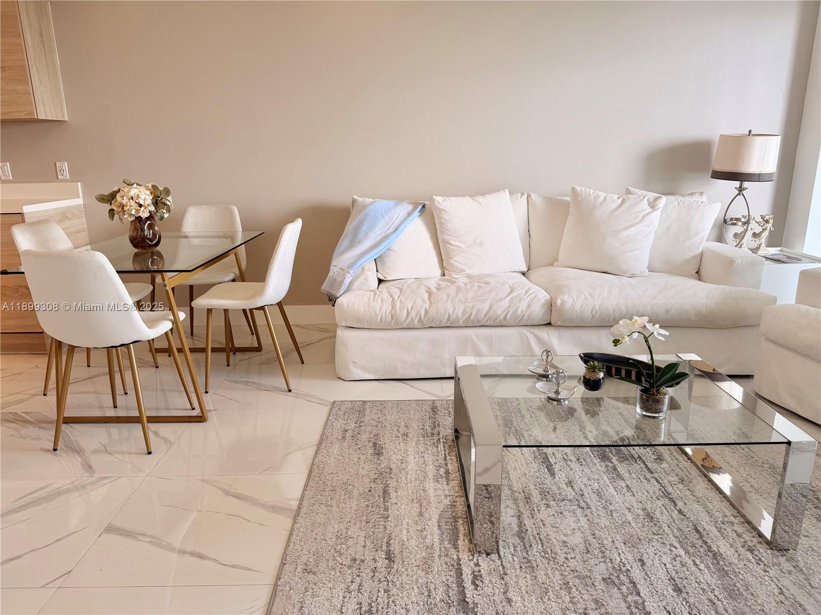 THE HARBOUR NORTH CONDO - Residential Lease