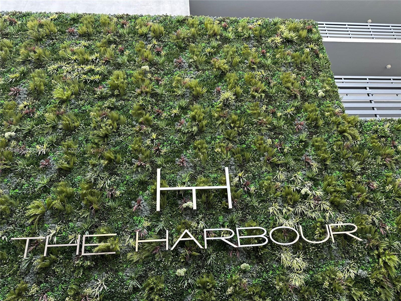 THE HARBOUR NORTH CONDO - Residential Lease