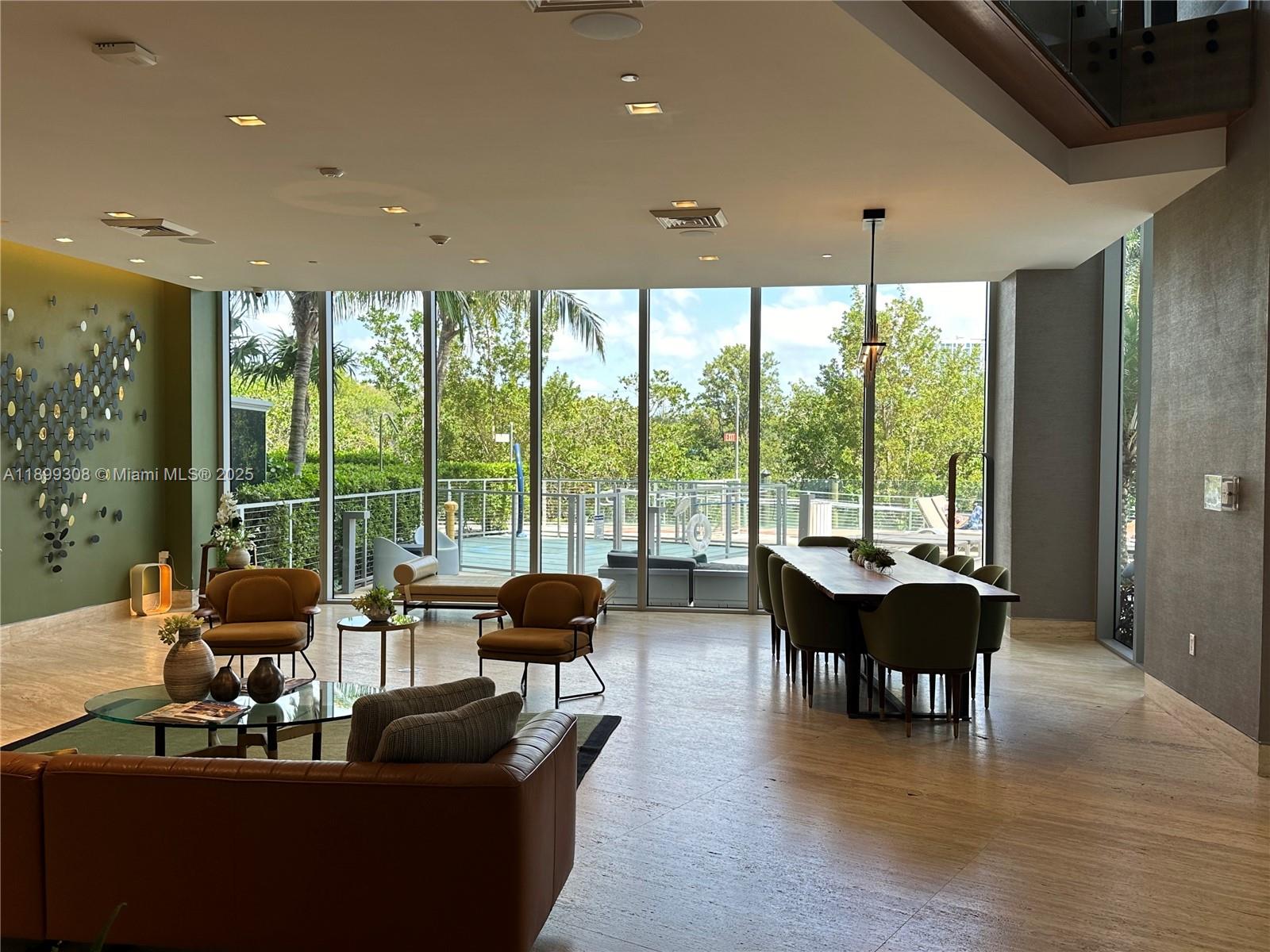 THE HARBOUR NORTH CONDO - Residential Lease