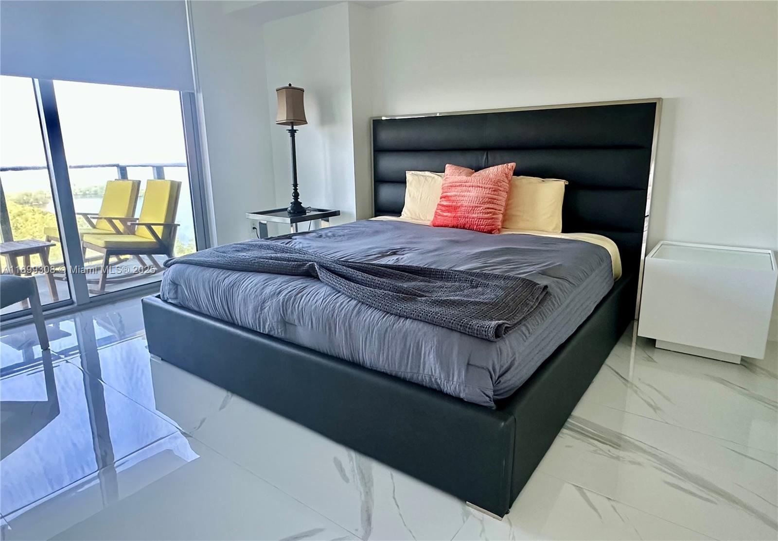 THE HARBOUR NORTH CONDO - Residential Lease