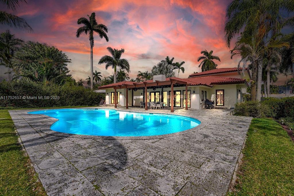 928 Belle Meade Island Dr
