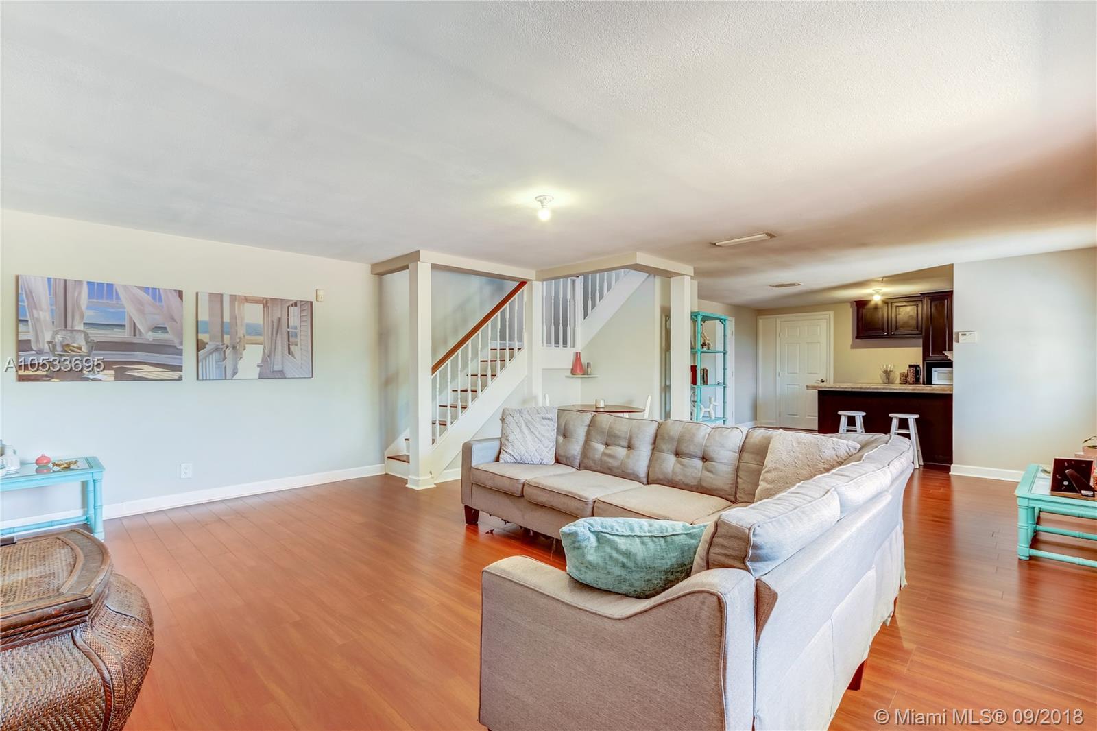 CASTLE ESTATES - Residential