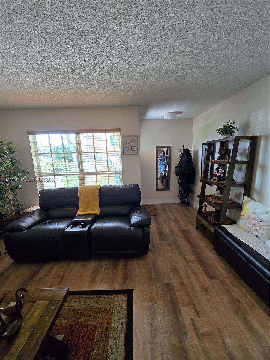 LES CHATEAUX AT INT GARDE - Residential