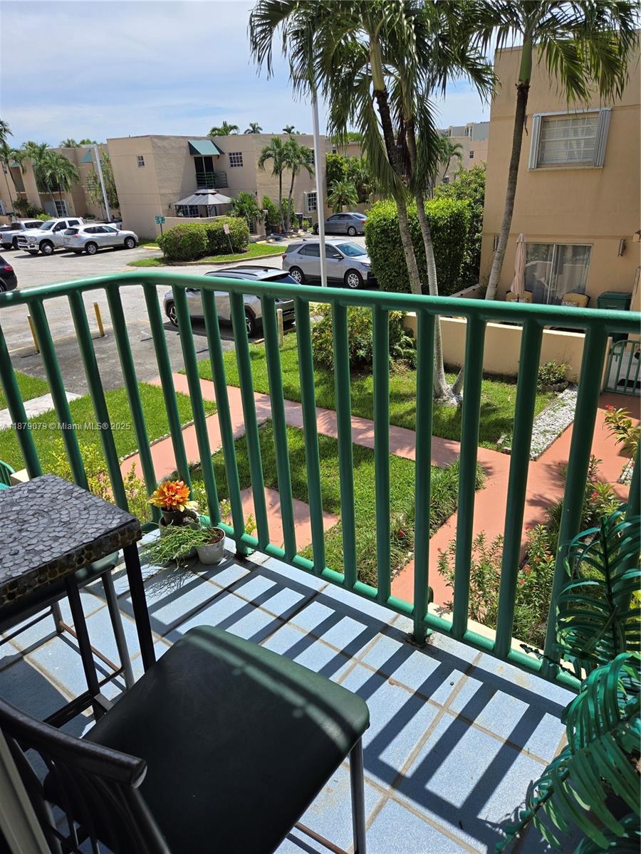 LES CHATEAUX AT INT GARDE - Residential