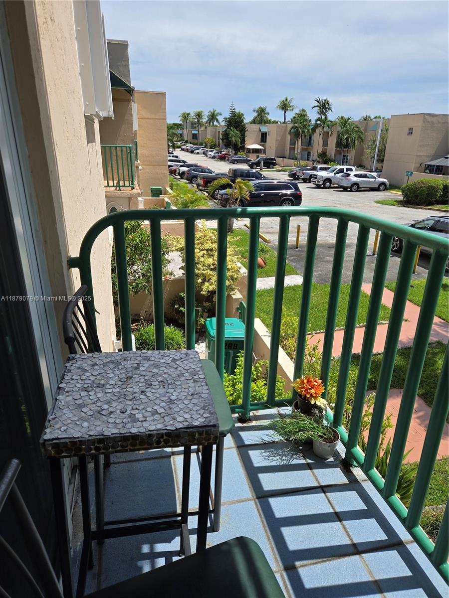 LES CHATEAUX AT INT GARDE - Residential