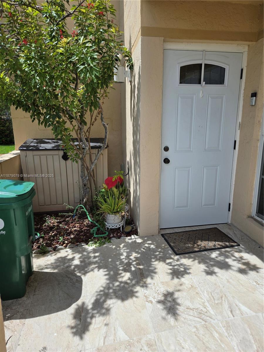 LES CHATEAUX AT INT GARDE - Residential