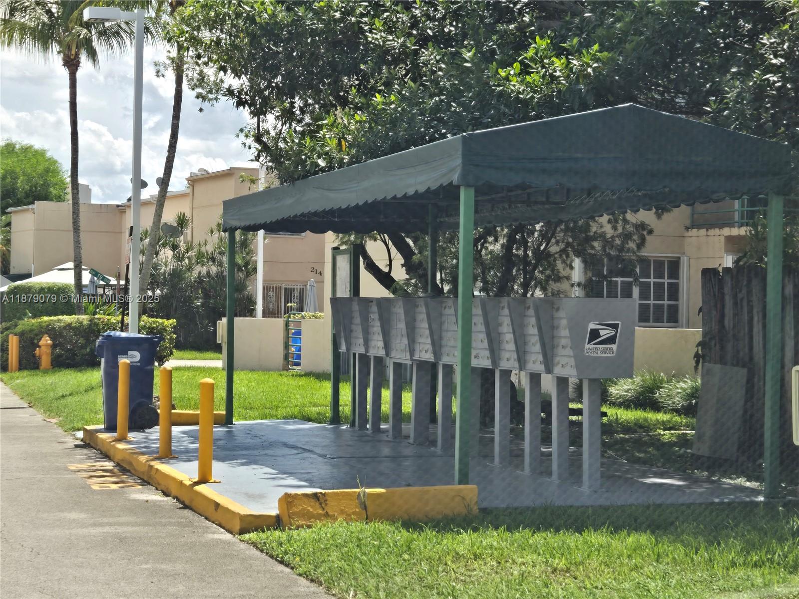 LES CHATEAUX AT INT GARDE - Residential