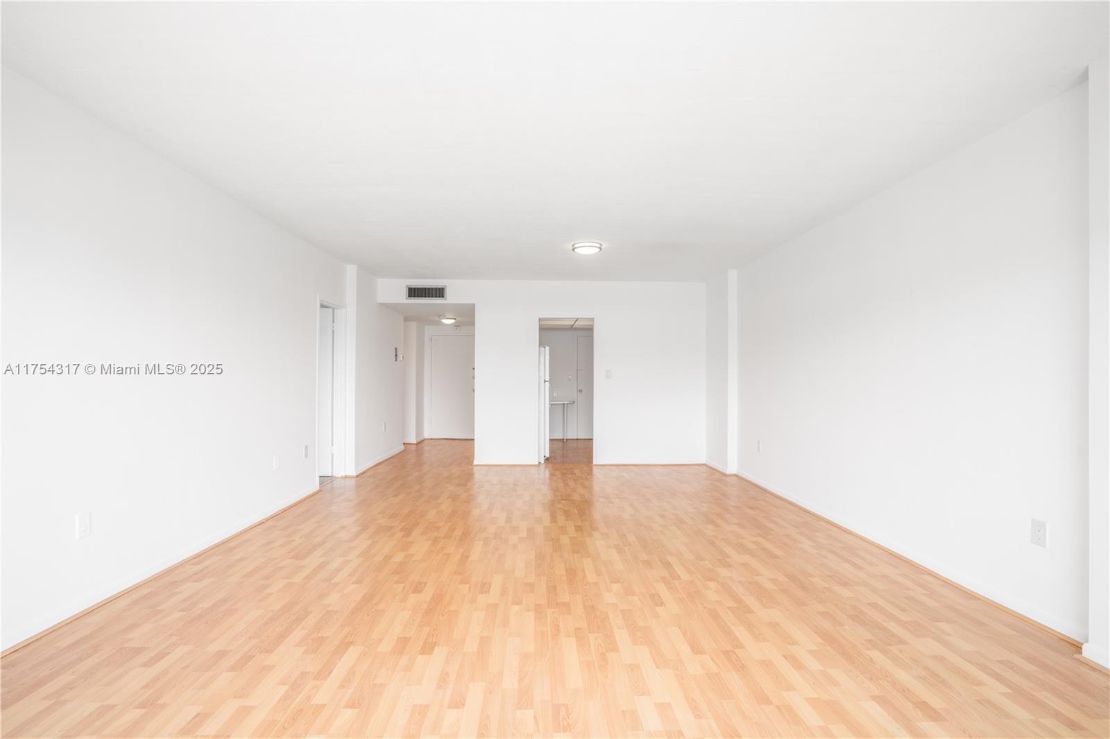 THE SHORES CONDO - Residential