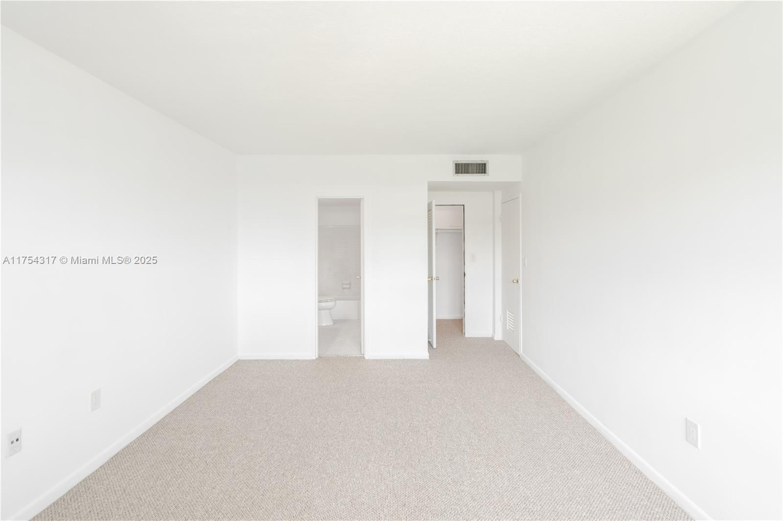 THE SHORES CONDO - Residential